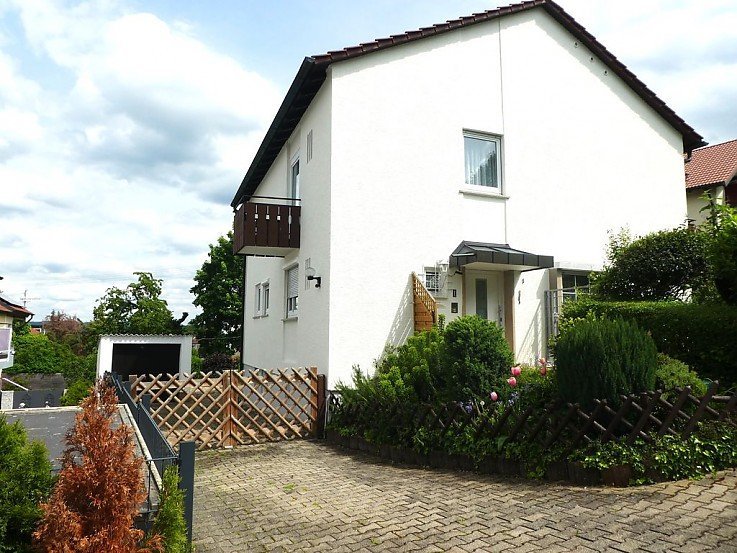 Foto Einfamilienhaus in ruhiger Lage mit gro�em Garten und Garage in Schwaikheim!