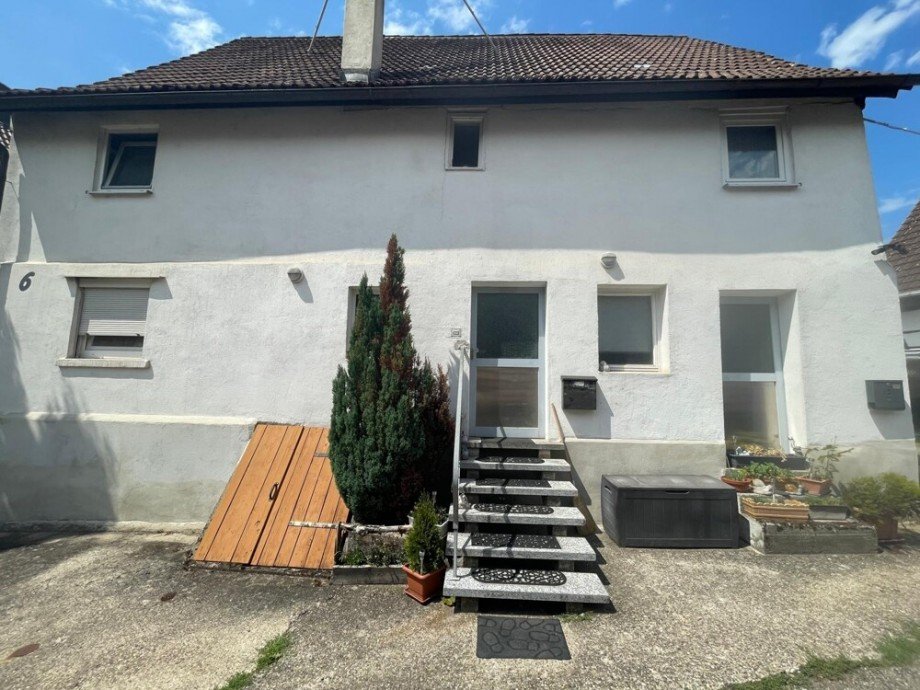 Hausansicht Zweifamilienhaus Sachsenheim-Ochsenbach
