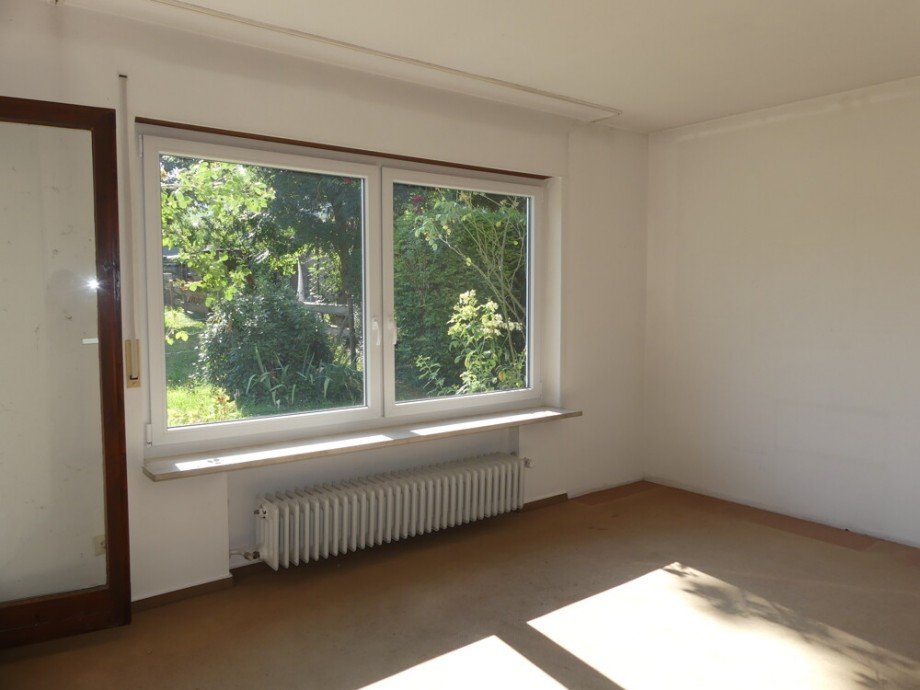 EG: heller Essbereich Doppelhaush�lfte Marbach