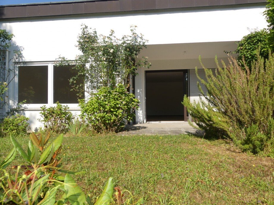 Hausansicht hinten Doppelhaush�lfte Marbach