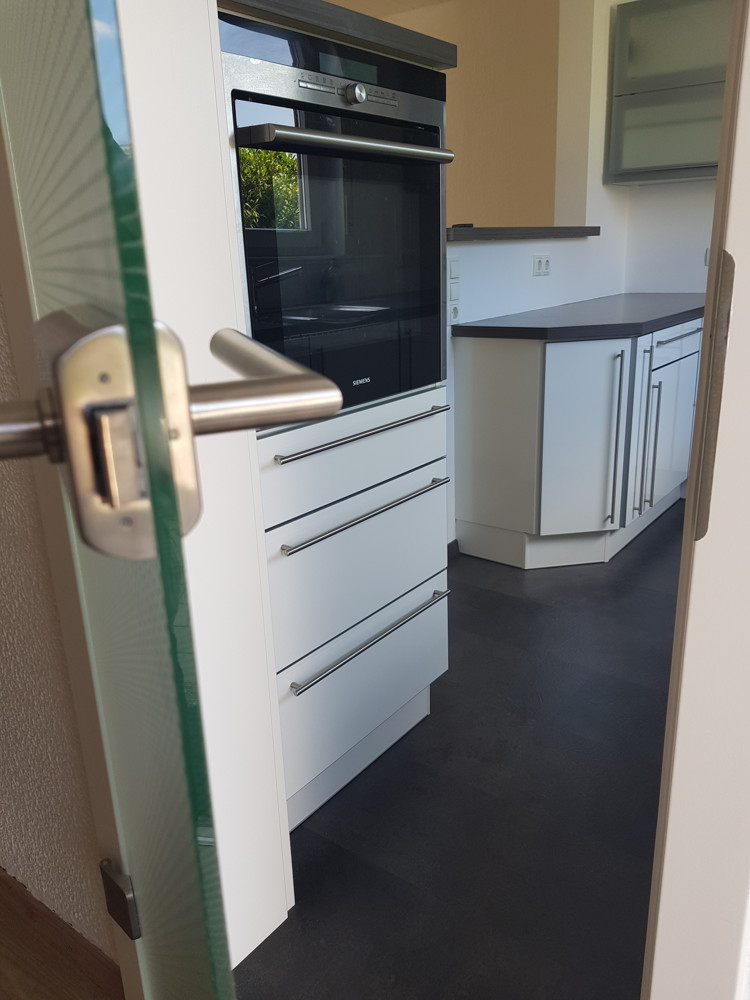 Zugang_K�che_von_Flur Reihenmittelhaus Bietigheim-Bissingen / Bissingen