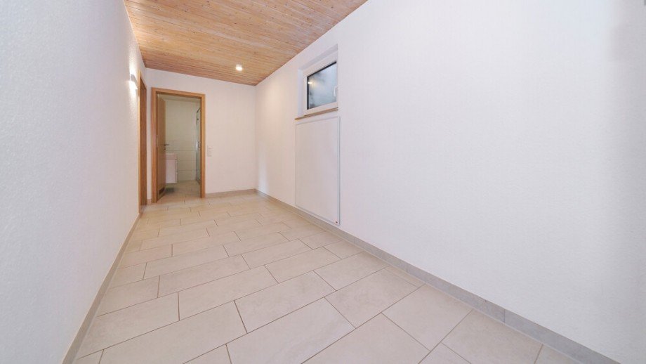 Flur_UG Bungalow Vaihingen an der Enz / Ro�wag