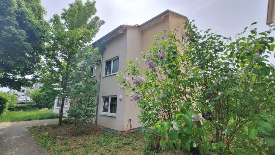 Idylle pur - Ein Wohntraum im Gr�nen mit duftendem Flieder Erdgeschosswohnung Ludwigsburg