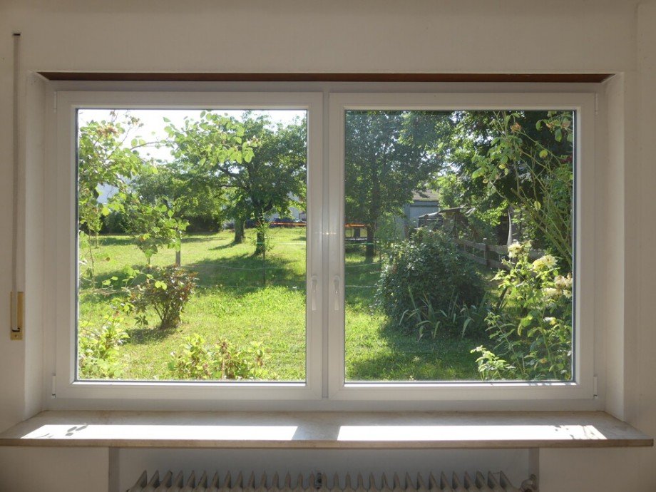 EG: Aussicht beim Essen Doppelhaush�lfte Marbach