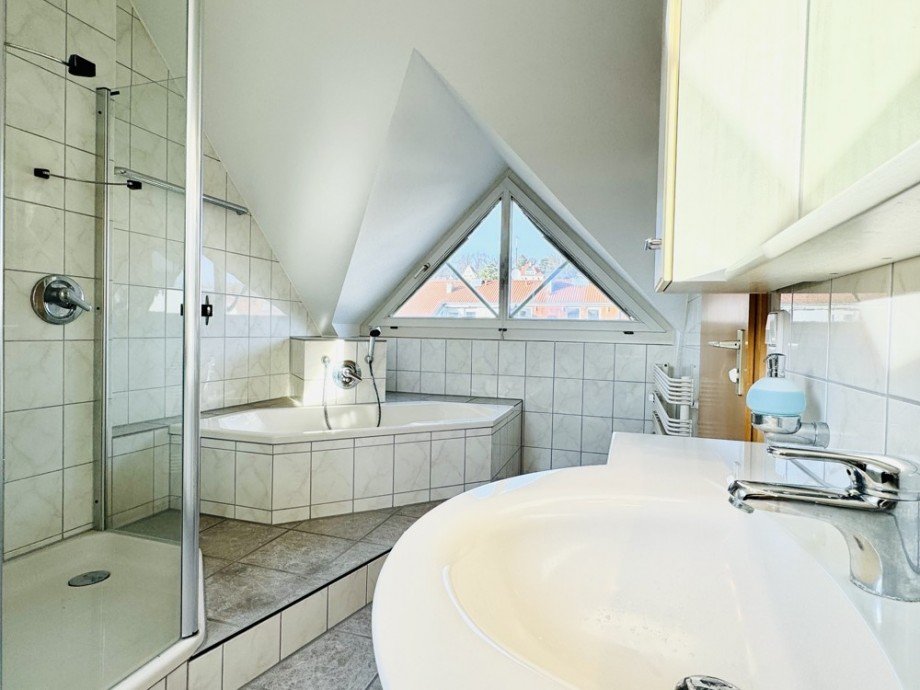 Bad DG Maisonettewohnung Korntal-M�nchingen