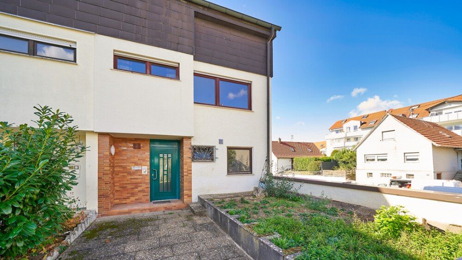 EG_Hausansicht_Eingang Reihenendhaus Affalterbach