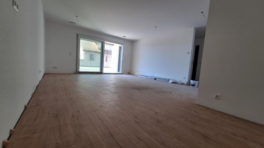 Modern, effizient und mit dem Luxus eines privaten Au�enraums Erdgeschosswohnung Vaihingen an der Enz