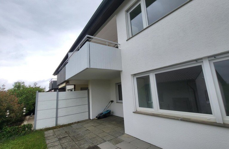 Au�enansicht_hinten Neckarwestheim Reihenmittelhaus Gro�z�giges Reihenmittelhaus mit Balkon, Terrasse, kleinem Garten und Garage in Neckarwestheim!