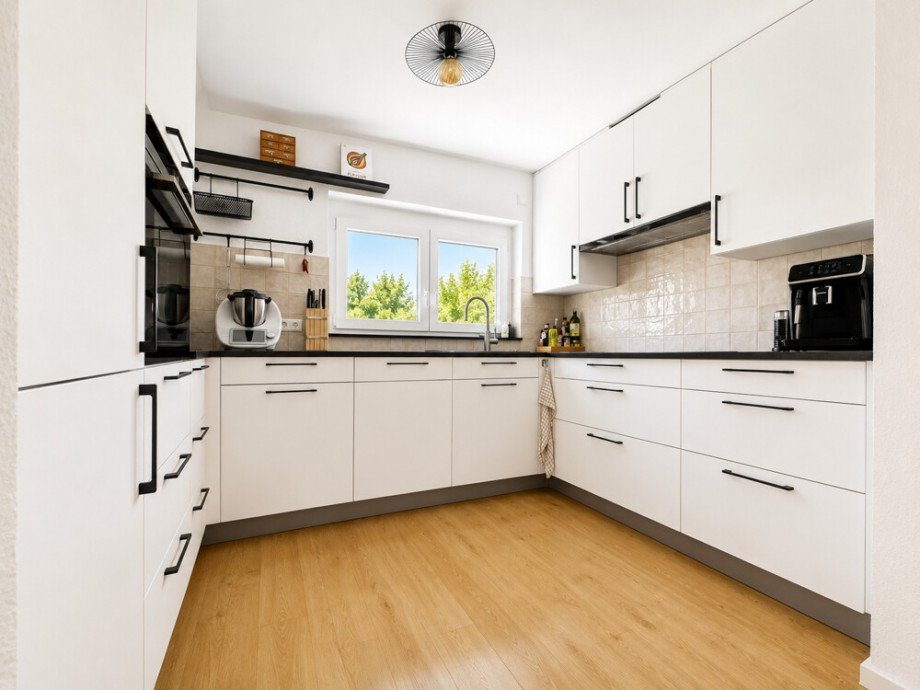 moderne Einbauk�che Maisonettewohnung Beilstein