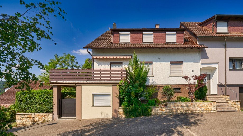 Hausansicht Doppelhaush�lfte M�hlacker / Lomersheim