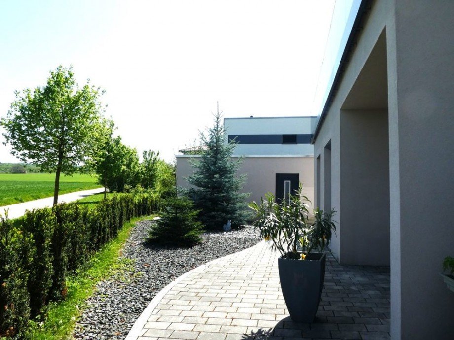 Vor dem Haus Etagenwohnung Neckarsulm / Amorbach