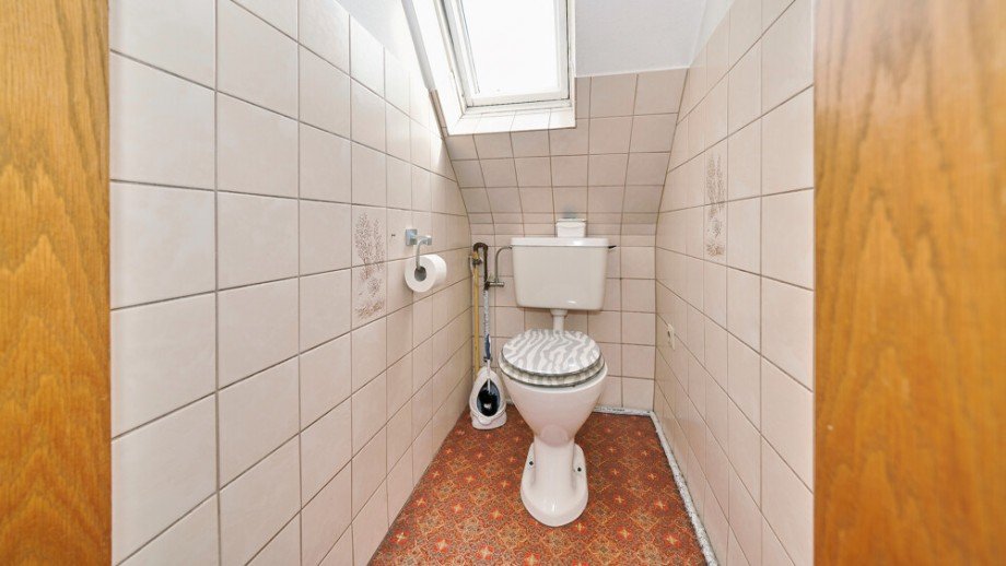 G�ste WC 2. OG Zweifamilienhaus Freiberg am Neckar / Beihingen