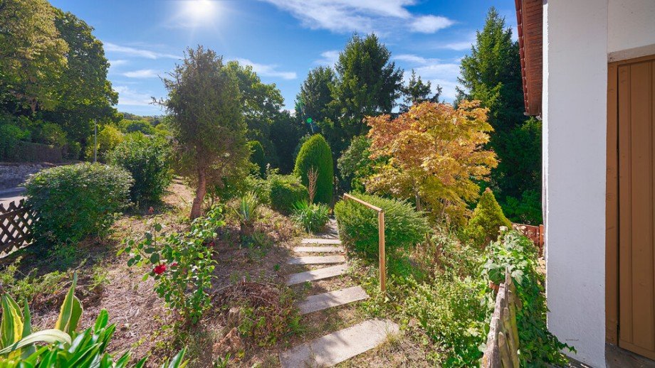 Gartenzugang von Garagenseite Chalet Remseck am Neckar