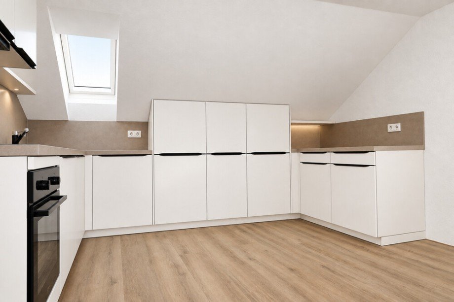 Eingebaute K�che Dachgeschosswohnung Sachsenheim