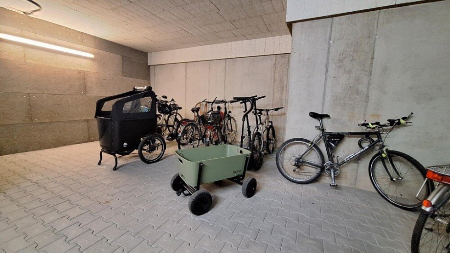 Gemeinschaftlicher Fahrradraum mit komfortabler Zufahrt Erdgeschosswohnung Ludwigsburg
