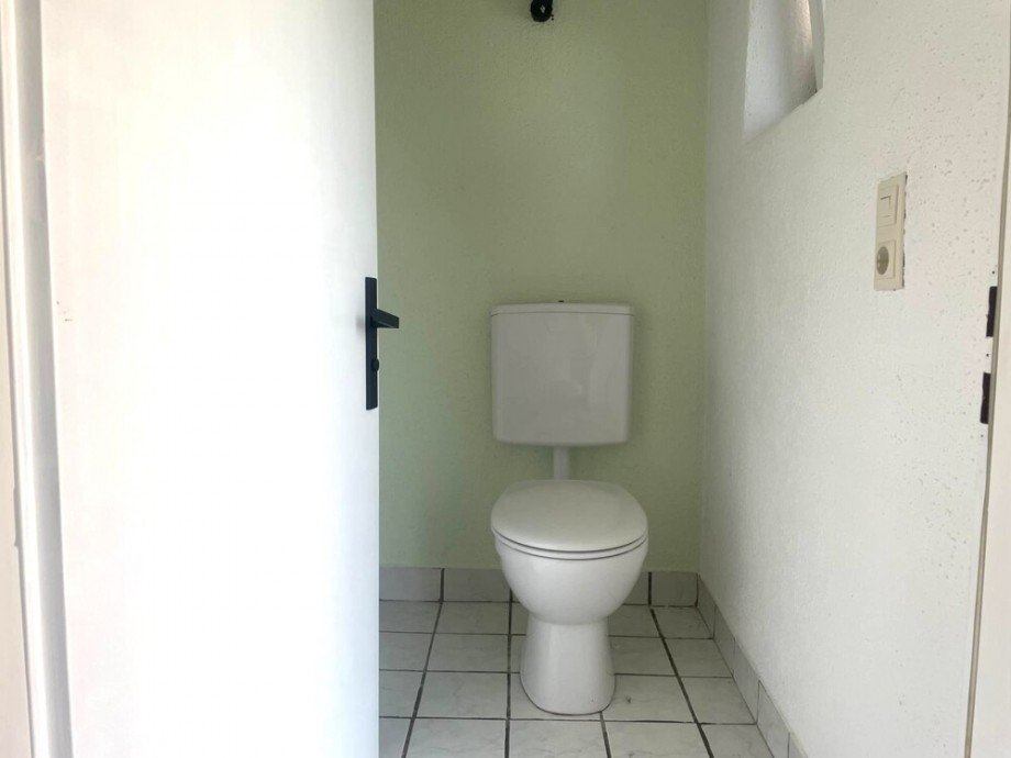 G�ste WC Zweifamilienhaus Sachsenheim-Ochsenbach