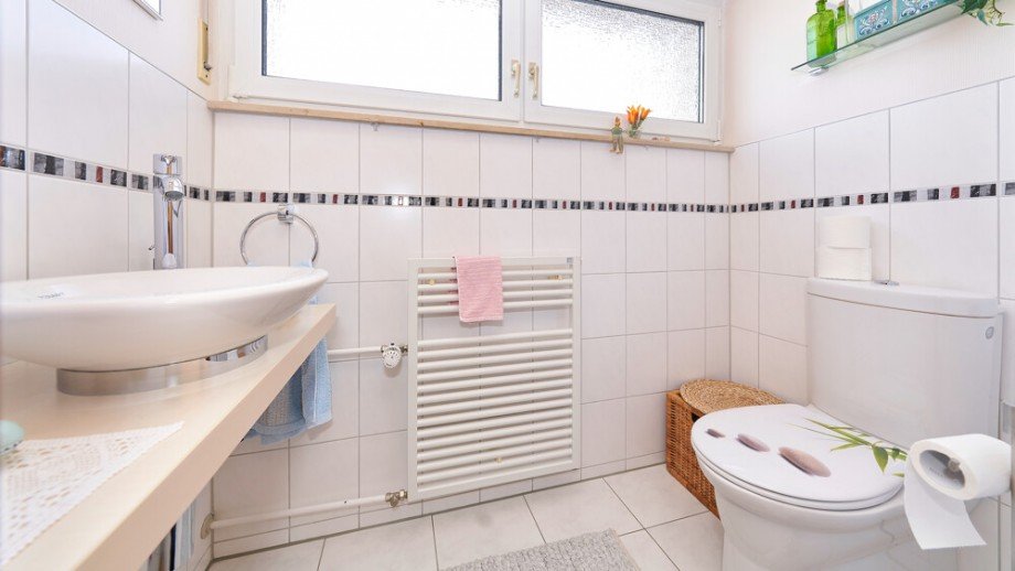 EG_G�ste-WC Reihenmittelhaus Freiberg am Neckar / Beihingen