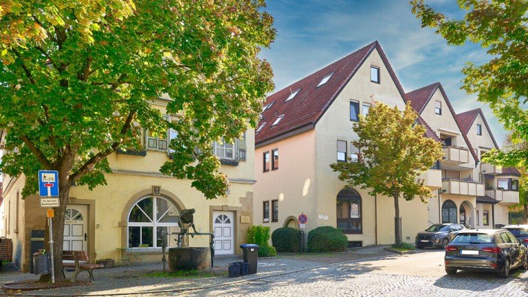 Aussenansicht_H�user Freiberg am Neckar Maisonettewohnung Viel Licht, viel Raum, viel Wohngef�hl - gro�z�gige Maisonette-Wohnungmit Galerie und Balkon