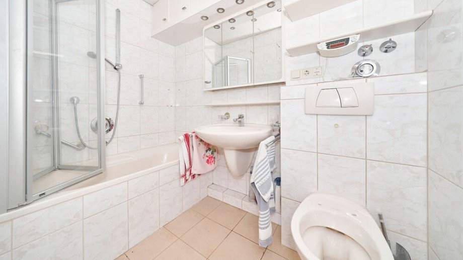 1_OG_3-Zi-Whg_Bad Etagenwohnung Asperg
