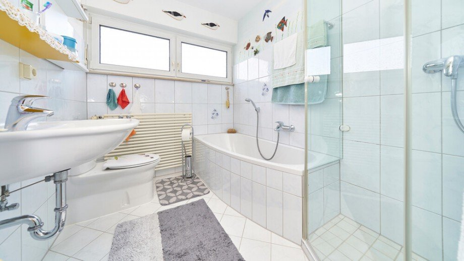 OG_Tageslichtbad_01 Reihenmittelhaus Freiberg am Neckar / Beihingen