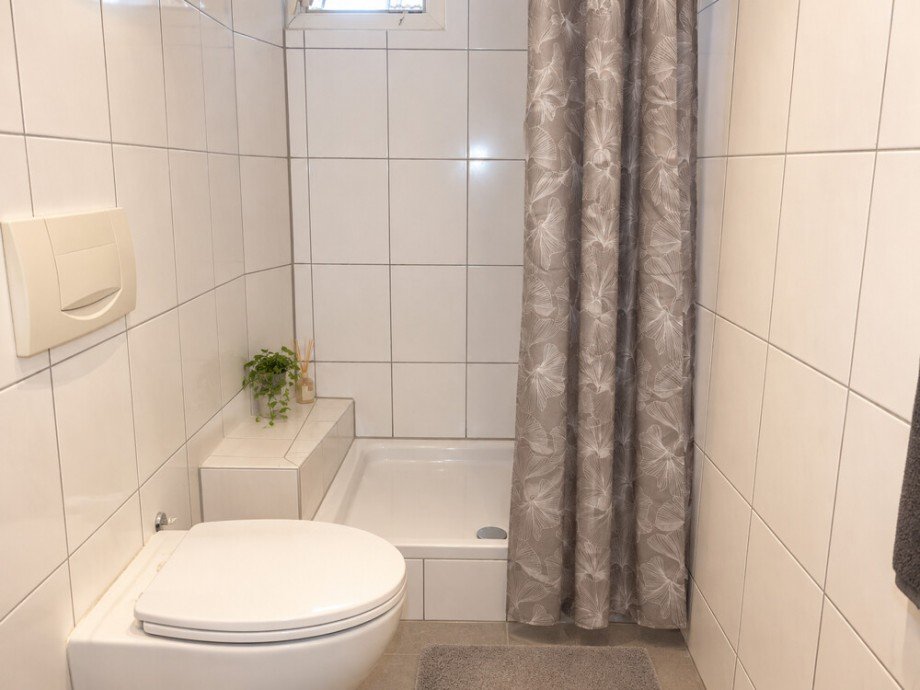 Badezimmer mit KI aufger�umt Etagenwohnung Bietigheim-Bissingen