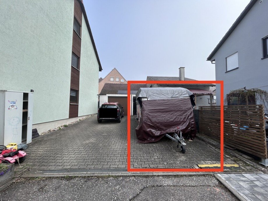 Garage + Stellplatz Reiheneckhaus Ludwigsburg / Poppenweiler