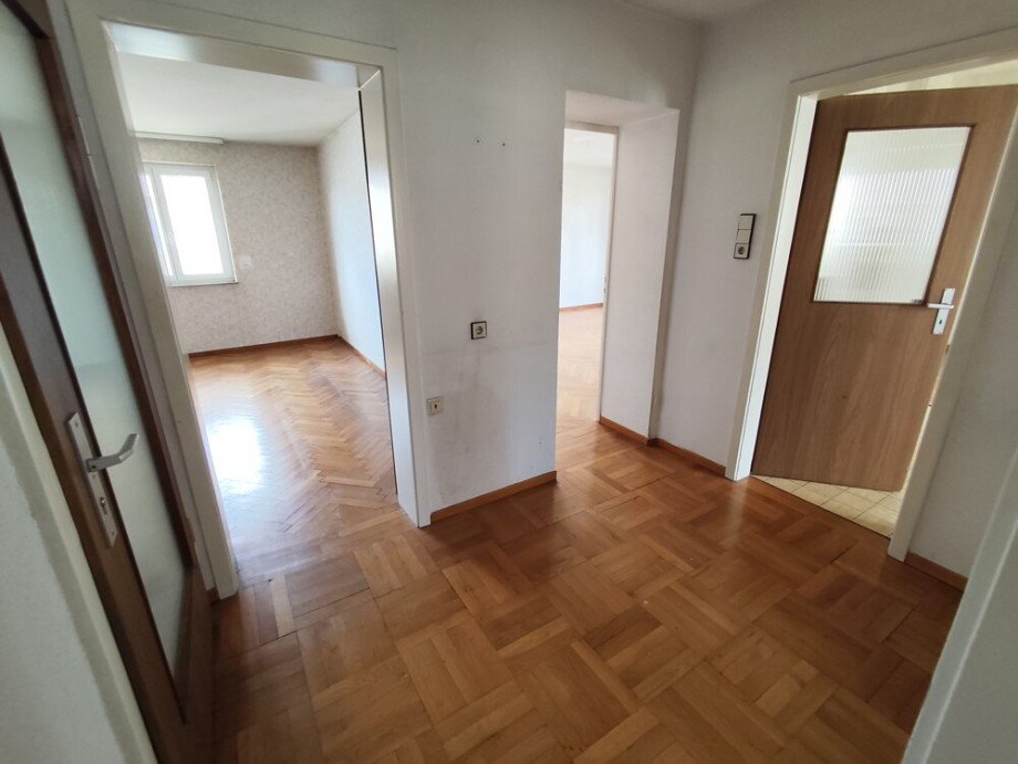 Flur 1.OG Doppelhaush�lfte Kornwestheim