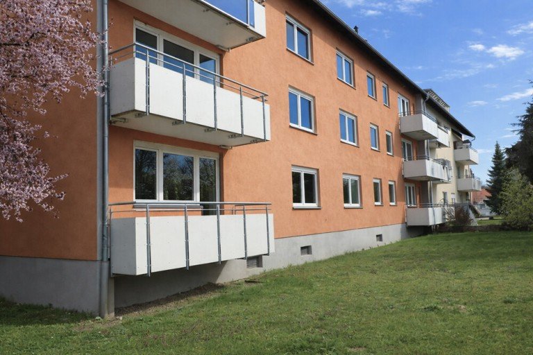 Ansicht S�d-West Forst Erdgeschosswohnung Gem�tliche, ruhig gelegene 2-Zimmer-Wohnung Hochparterre in Forst!