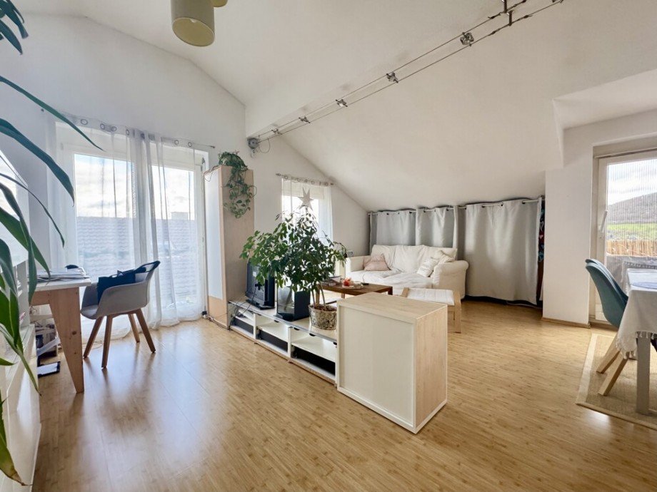 Wohnen/Essen/Kochen Dachgeschosswohnung Oberstenfeld