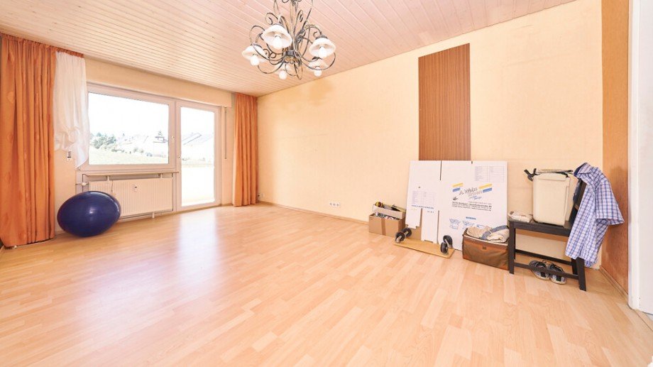 1_OG_2-Zi-Whg_Wohnzimmer_02 Etagenwohnung Asperg