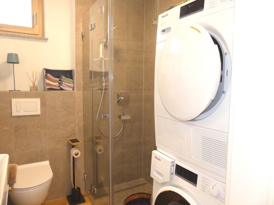 Teilm�biliertes Badezimmer Erdgeschosswohnung Ludwigsburg / Neckarweihingen