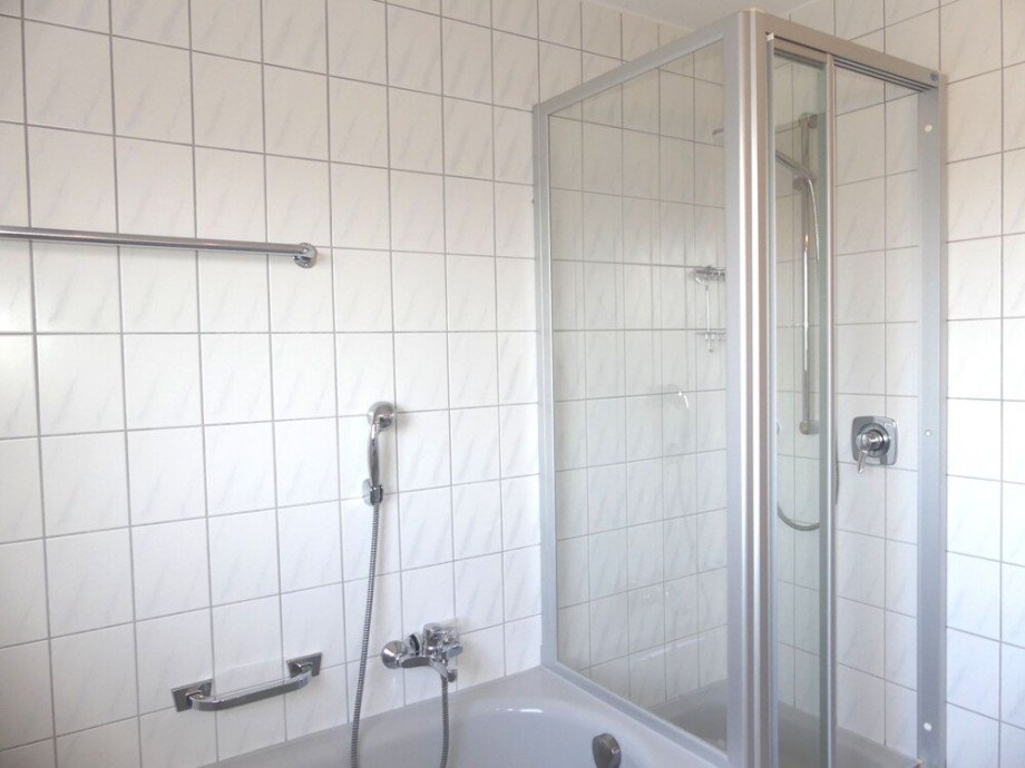 Helles Badezimmer Etagenwohnung Murr