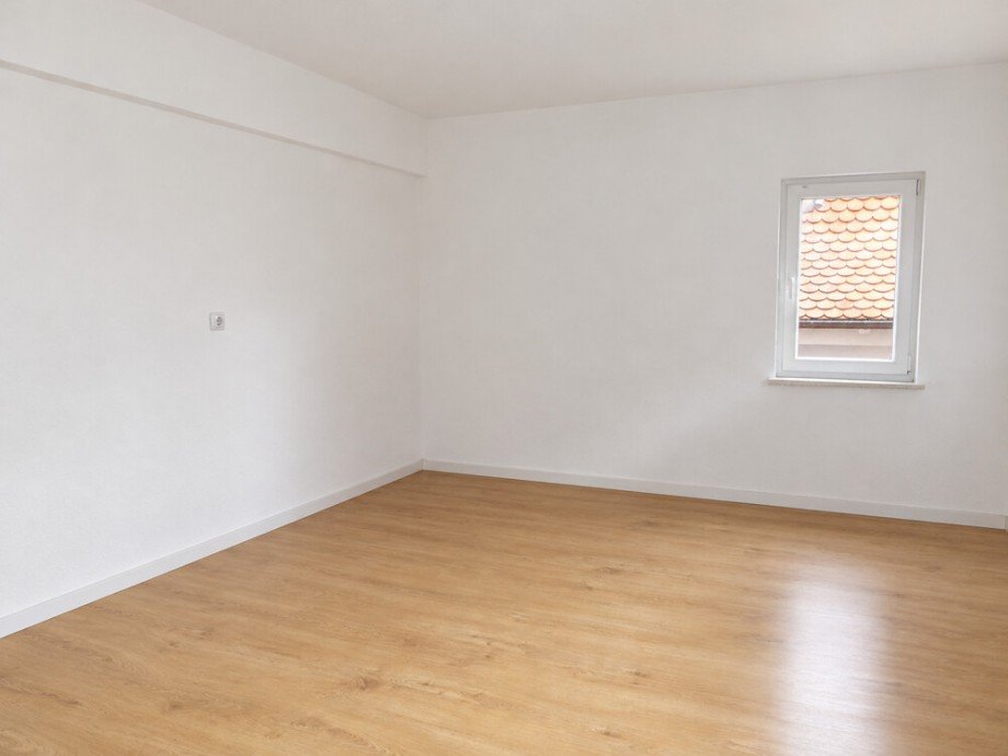 Wohn-und Esszimmer - mit KI aufger�umt Etagenwohnung Bietigheim-Bissingen
