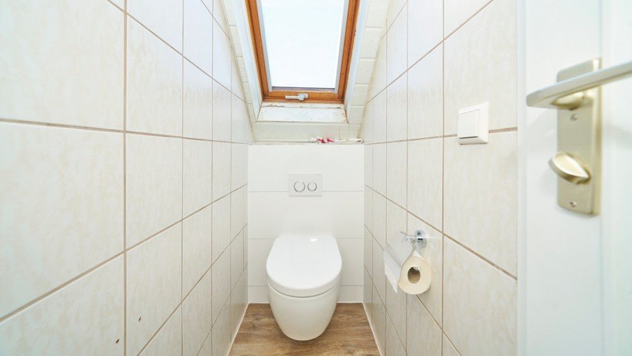 Haus 2 - WC im DG. Zweifamilienhaus Mundelsheim