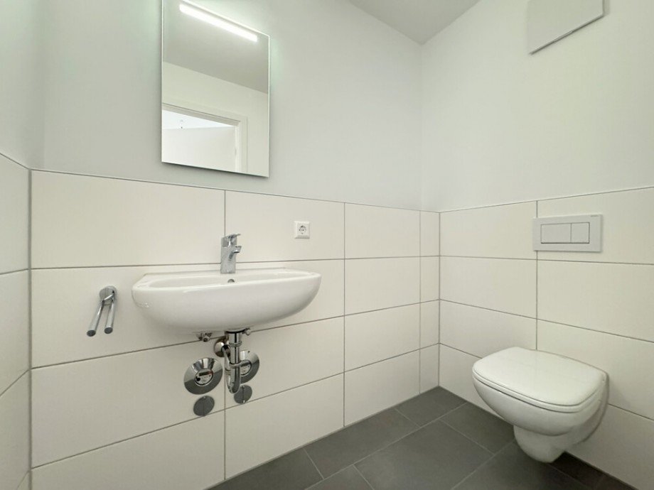 G�ste WC Etagenwohnung Beilstein / Schmidhausen