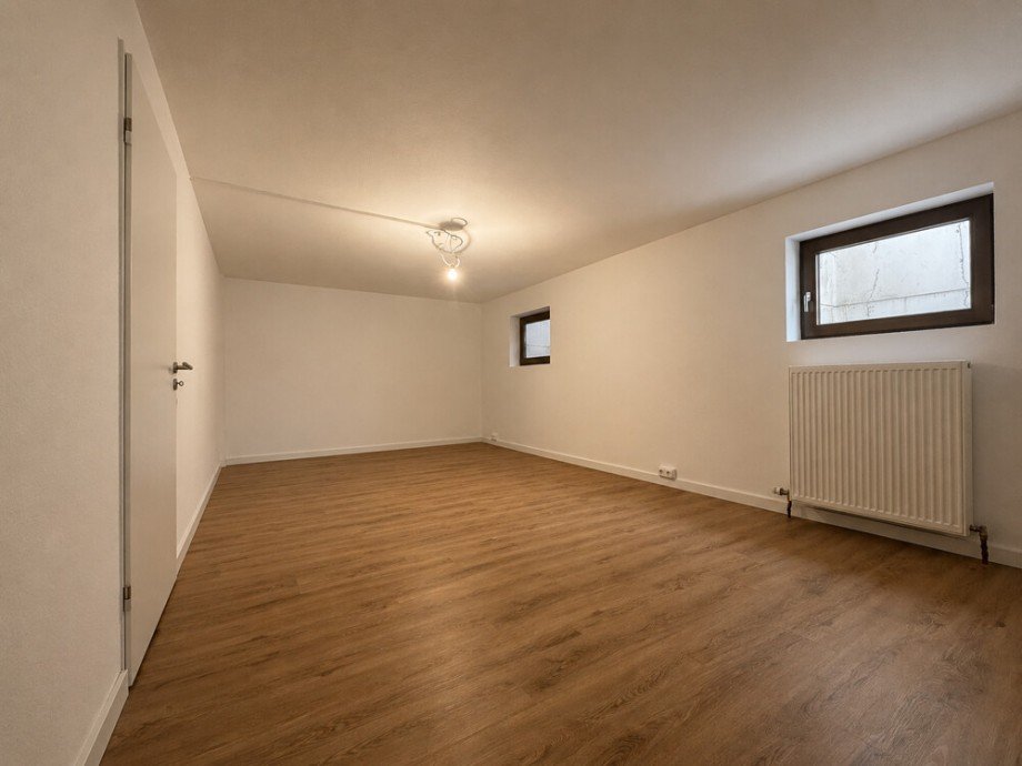 Zimmer UG Doppelhaush�lfte Abstatt