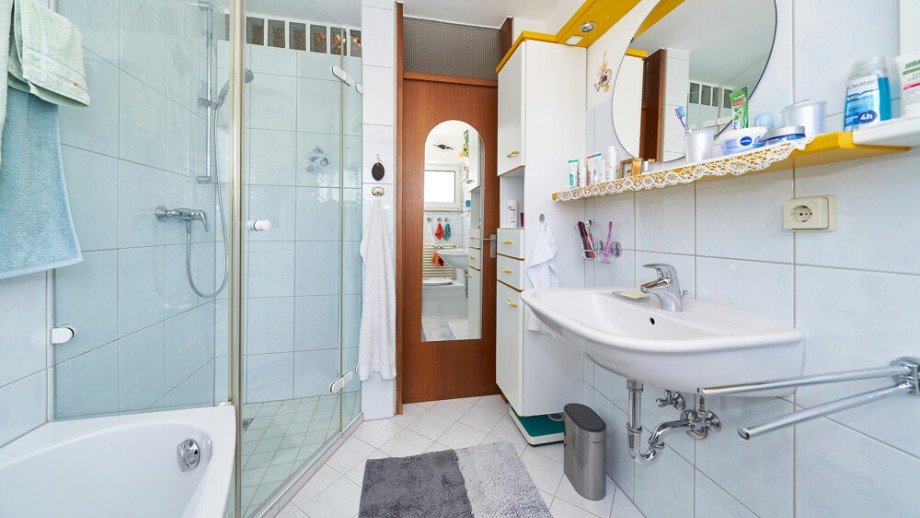 OG_Tageslichtbad_03 Reihenmittelhaus Freiberg am Neckar / Beihingen