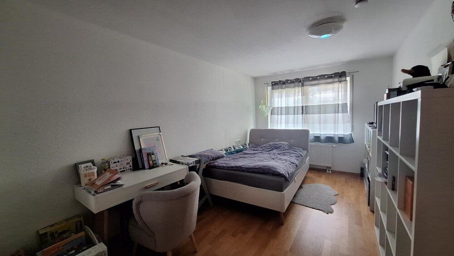 Ger�umiges Schlafzimmer - Ihre Ruheoase zum Entspannen Erdgeschosswohnung Ludwigsburg