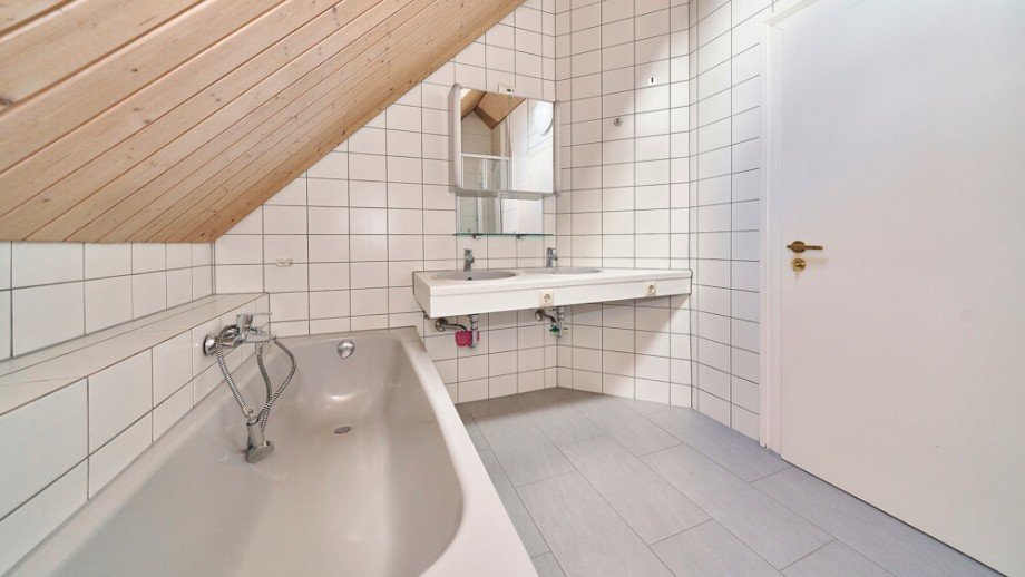 Bad_02 Dachgeschosswohnung Bietigheim-Bissingen