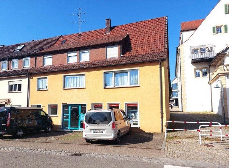 Wohn- und Gesch�ftshaus Remseck am Neckar Haus WOHN- und GESCH�FTSHAUS mit 2 Wohnungen + 1 Gewerbe in begehrter ZENTRUMSLAGE von Remseck a. N.!