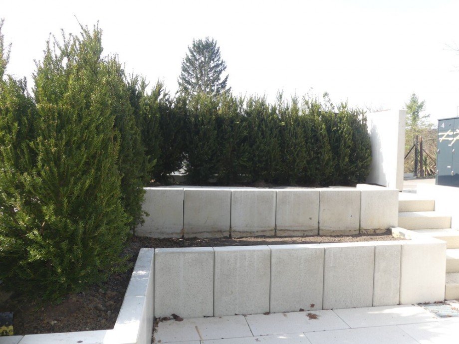 Sonnige, blickgesch�tze Terrasse Erdgeschosswohnung Ludwigsburg / Neckarweihingen