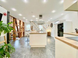 Hauptbild Stilvoll saniertes Mehrgenerationenhaus mit Dachterrasse, gro�er Scheune & Gew�lbe!