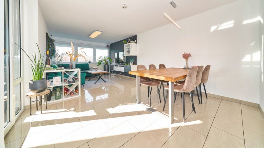 Gro�z�giges Raumgef�hl mit Balkonzugang Etagenwohnung Bietigheim-Bissingen / Bissingen