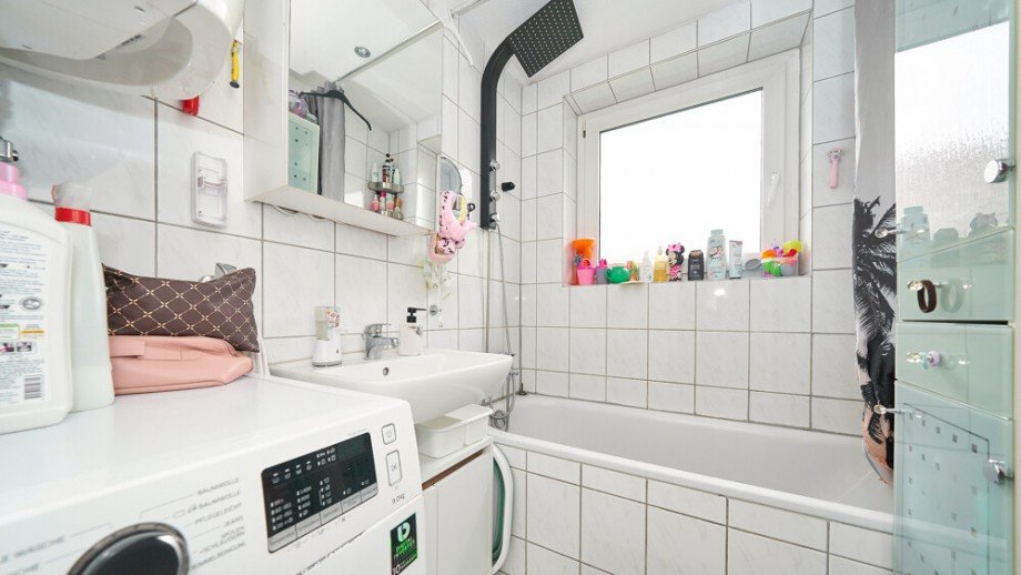 Bad Etagenwohnung M�glingen