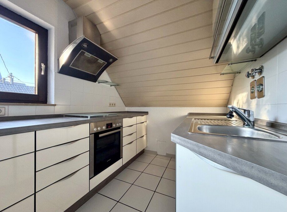 helle K�che ... Dachgeschosswohnung Heilbronn / Frankenbach