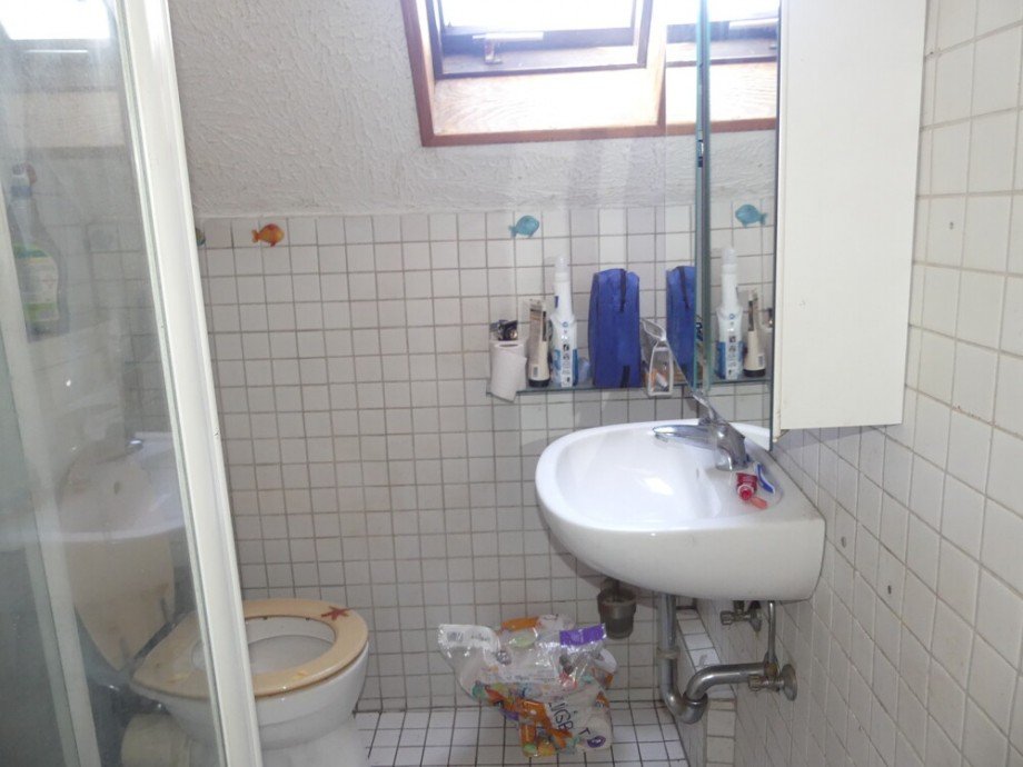 OG: Badezimmer Doppelhaush�lfte Untergruppenbach