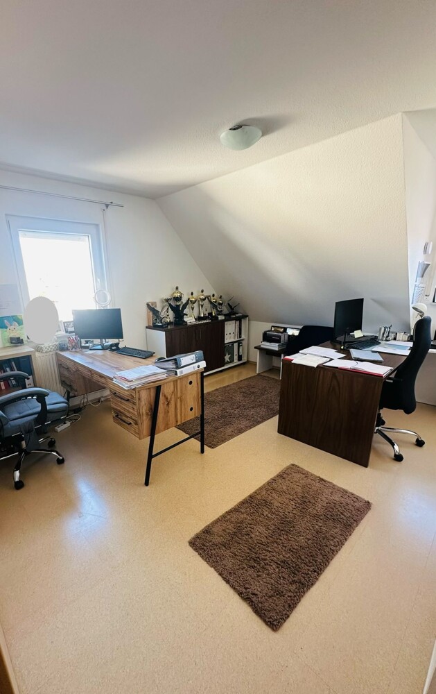 B�ro OG Chalet Sersheim