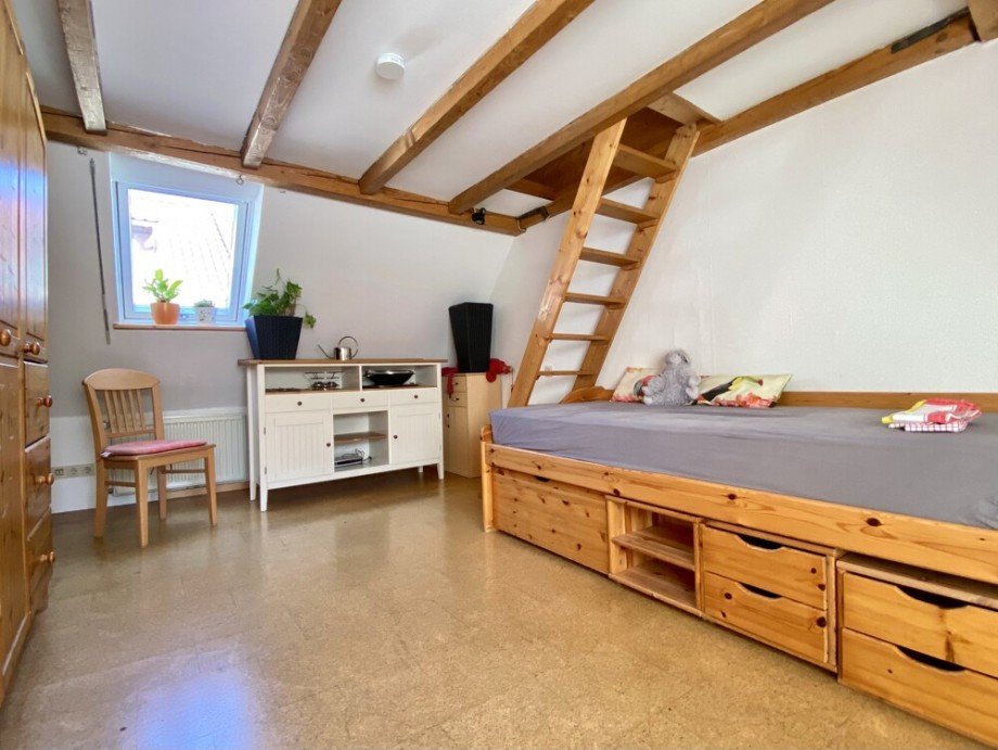 DG - ger�umiges Kinderzimmer - Teilansicht -1- Einfamilienhaus Aspach