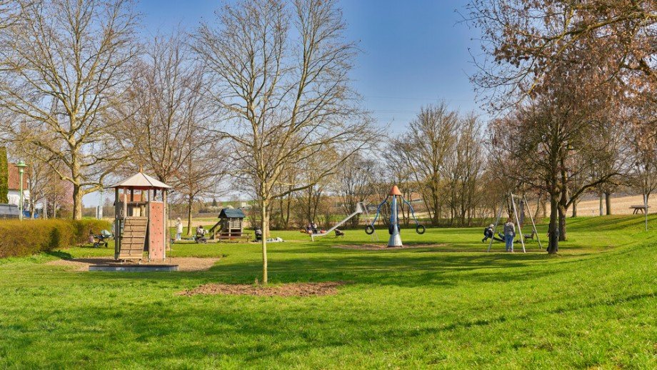 Nahe Gr�nanlage Reihenmittelhaus Freiberg am Neckar / Beihingen