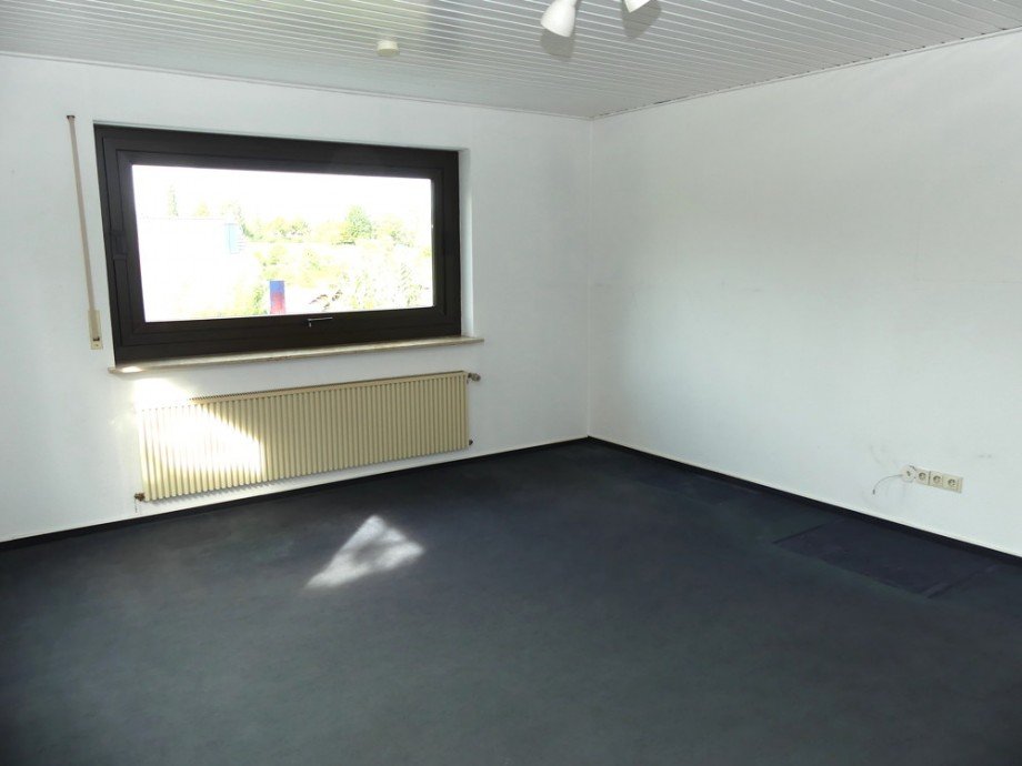 Zimmer UG 2 Einfamilienhaus Wiernsheim / Serres
